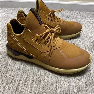 Adidas tubular Shoes